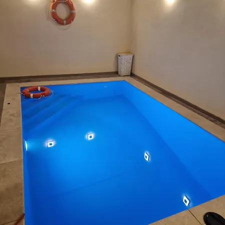 C7 Flat 1 شقة سانّات